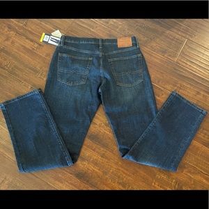 NWT. Mens Lucky jeans. Straight leg. 32x32.